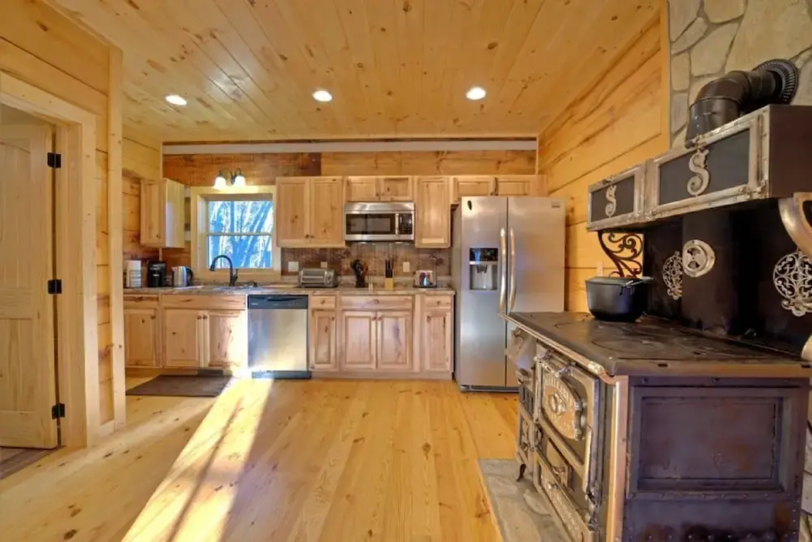 Pony Express - 2 Br Cabin