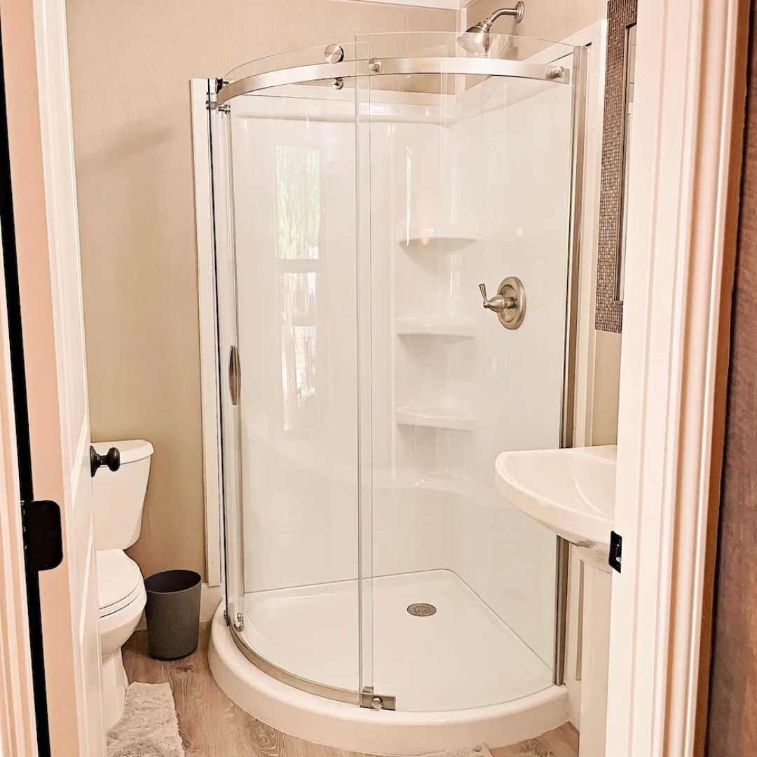 14 Son's Geronimo - Birdhouse Cabin