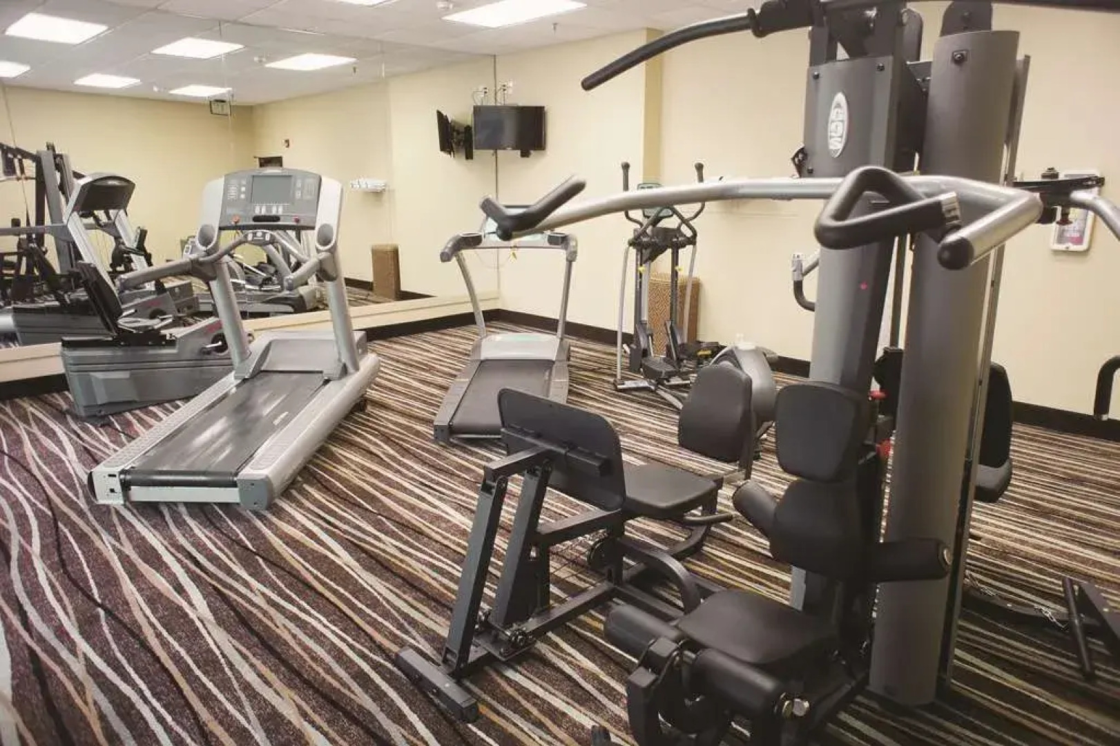 La Quinta Inn Suites White Plains Elmsford