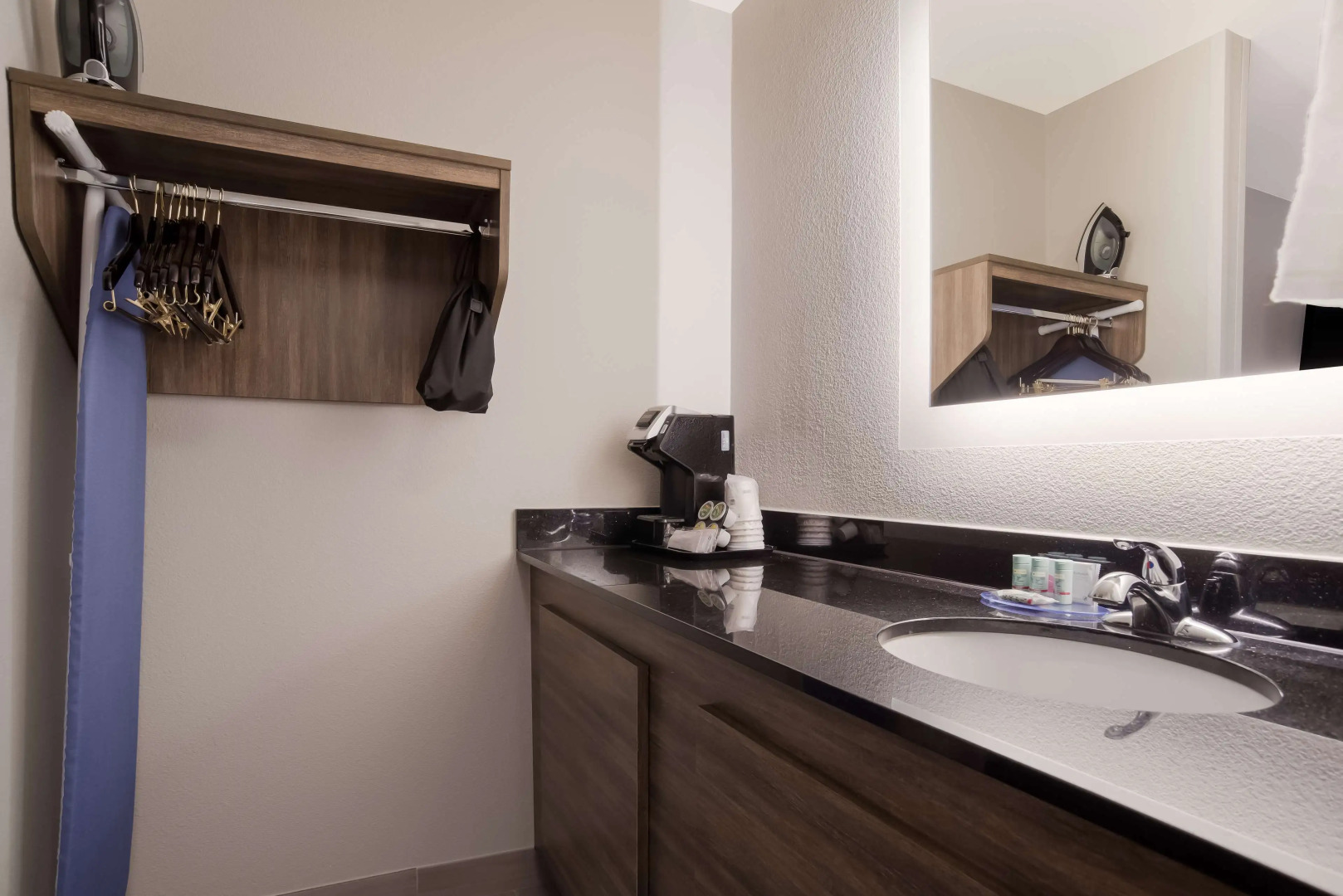 Best Western Flagship Inn