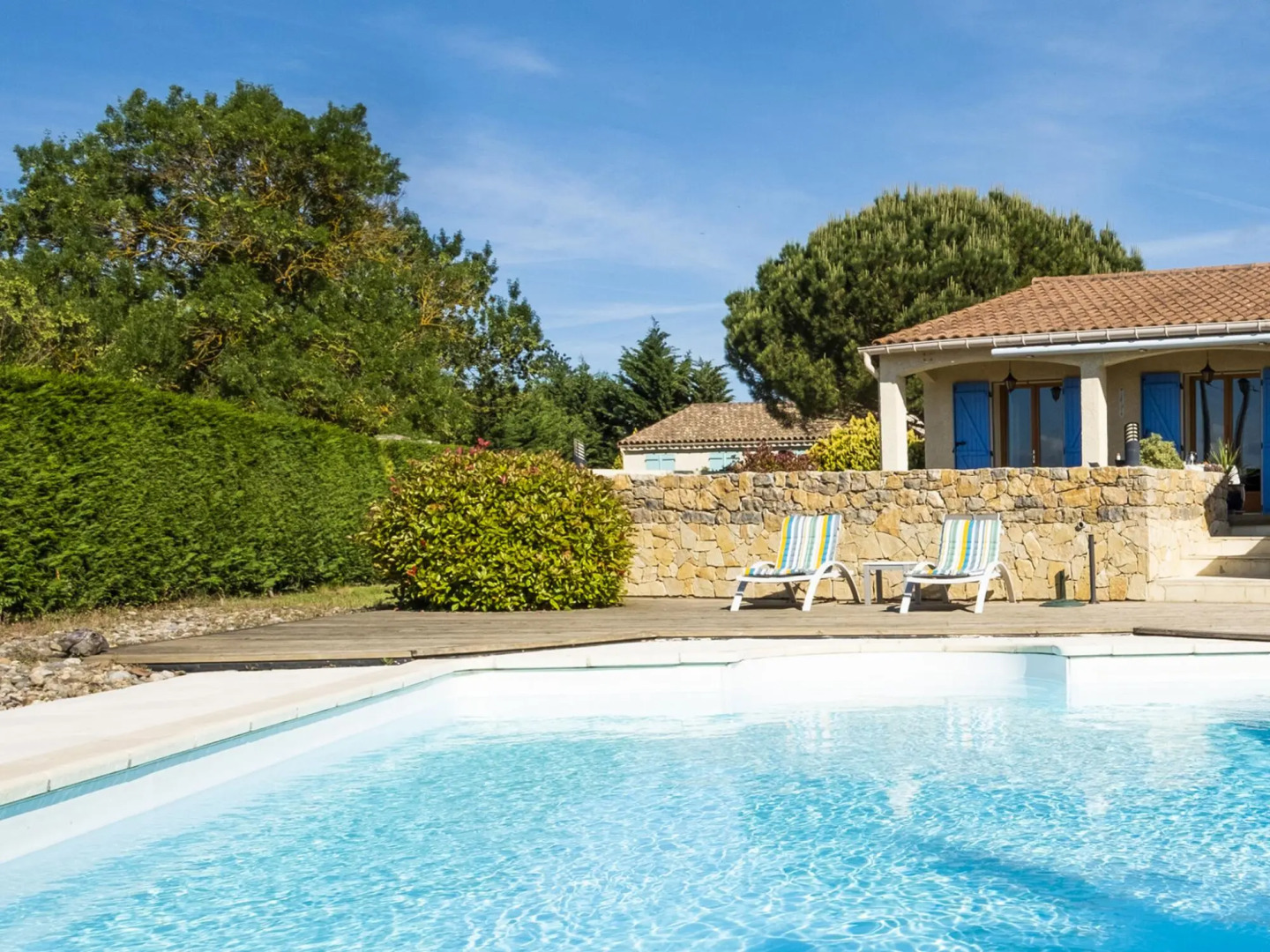 Luxury villa with pool and unique location in Malviès