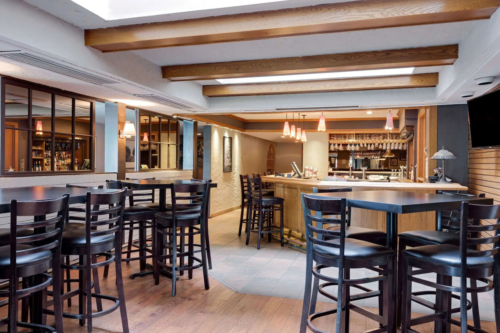 Ramada by Wyndham Pinewood Park Resort North Bay