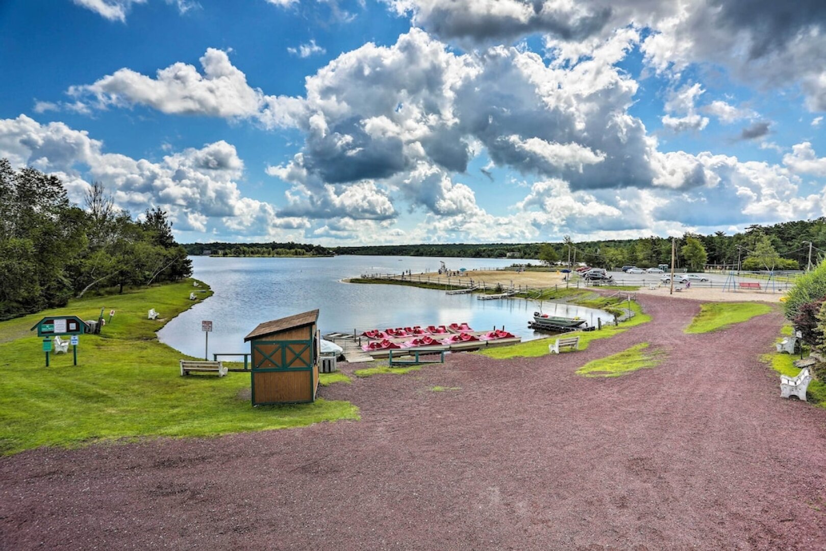 Near Hiking & Skiing: Albrightsville Home w/ Deck!