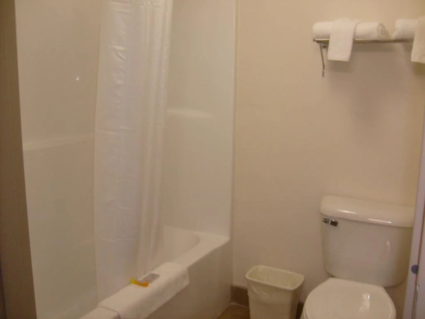 Heritage Inn & Suites