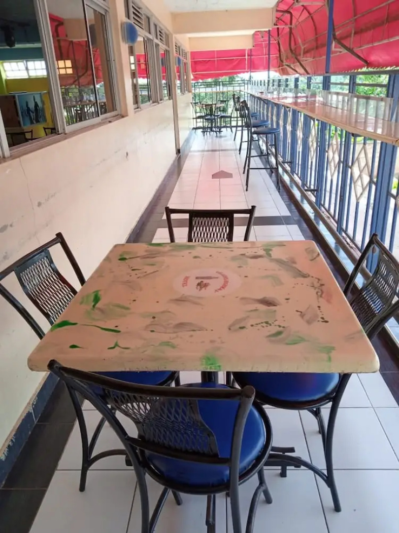 Dillions Highway Motel