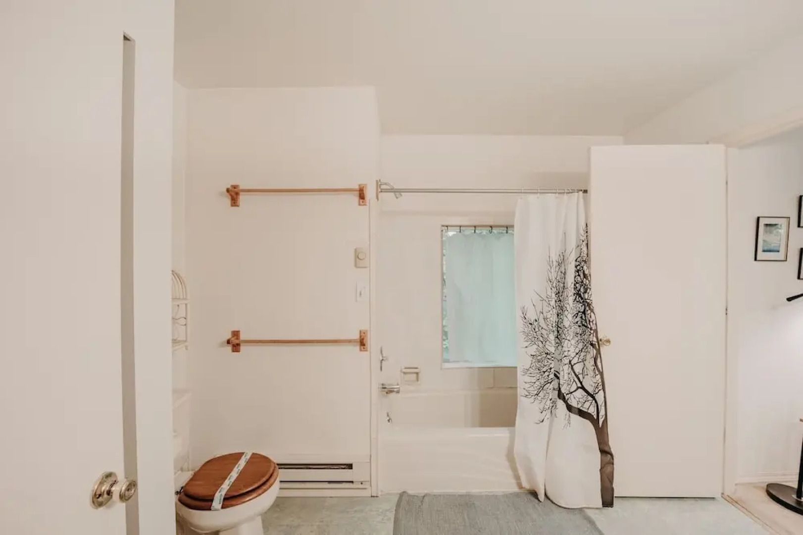 19mbr - Hot Tub - Sauna - Bbq - Pets Ok - Wifi - Sleeps 10 5 Bedroom Home by RedAwning