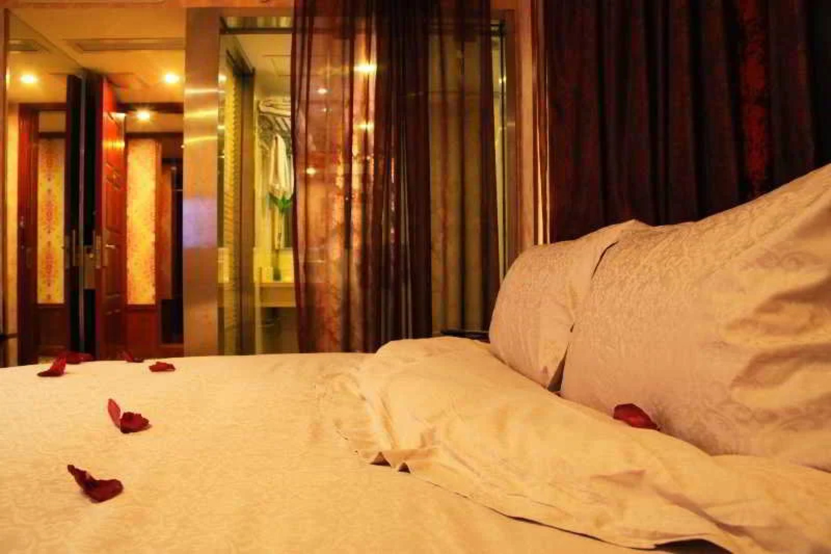 Manhattan Bund Business