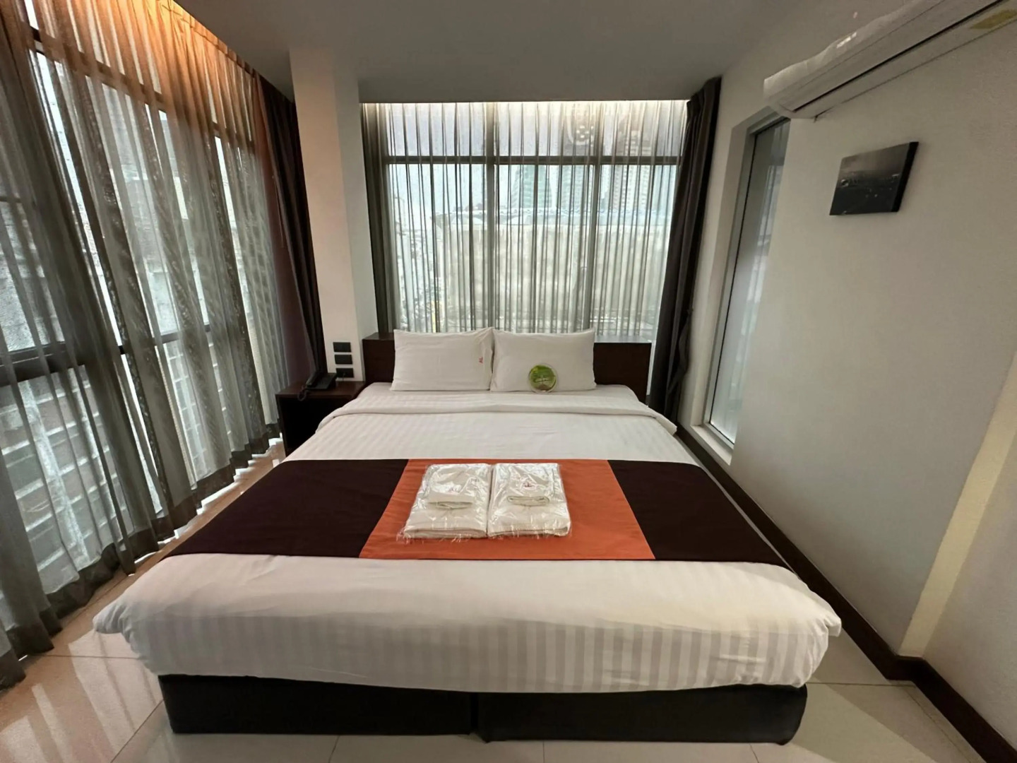 Collection O The Bangkok Airport Link Suite