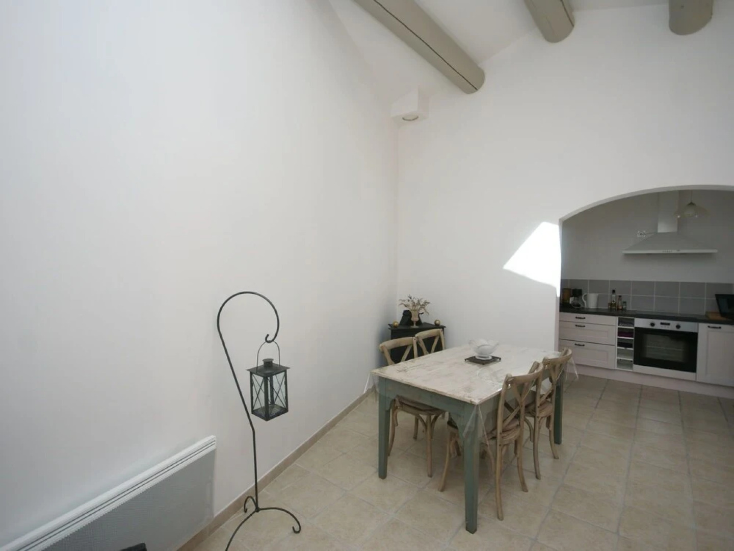 Recently Built Villa With Shared Swimming Pool Near the Village of Piolenc