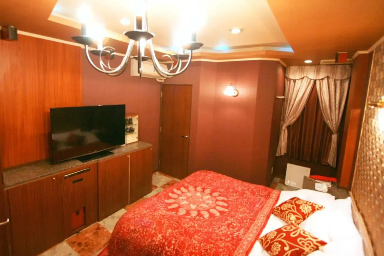 Sari Resort Kawanishi -Adults Only