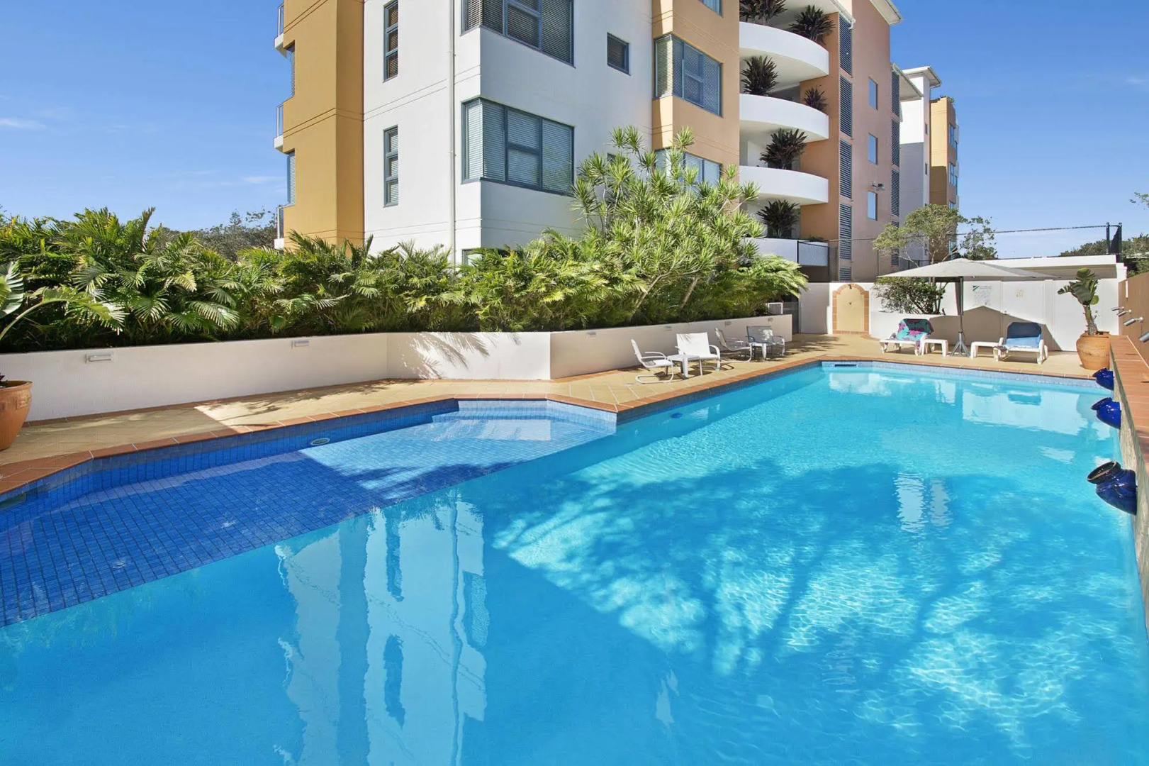 Santorini Twin Waters