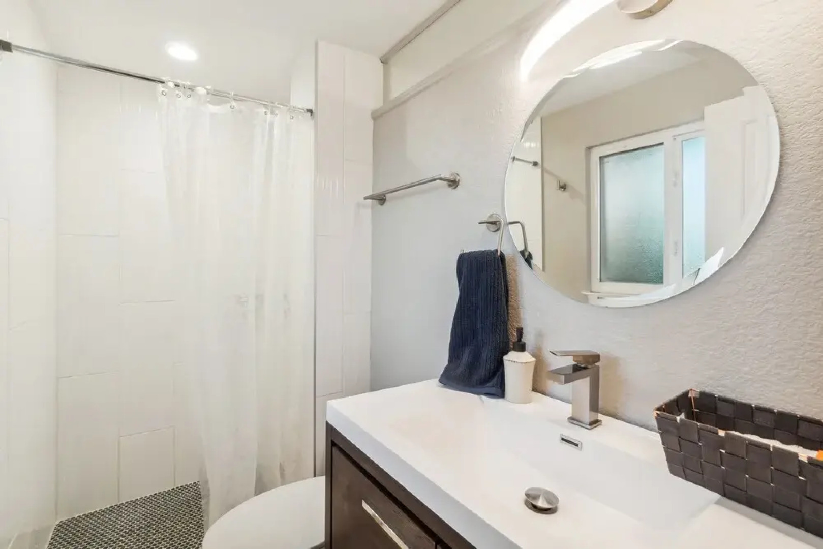 Lovely Centennial Home - 1 Mi to Southglenn Mall!