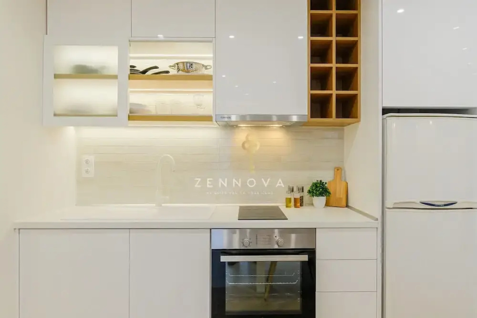 Zennova 72 Tsinari Luxury Suite