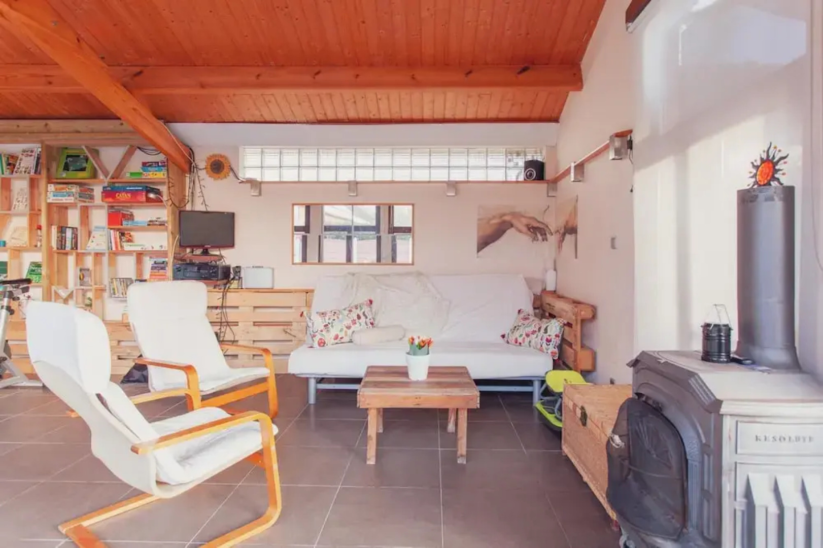 Authentic House With Playroom and Infrared Sauna