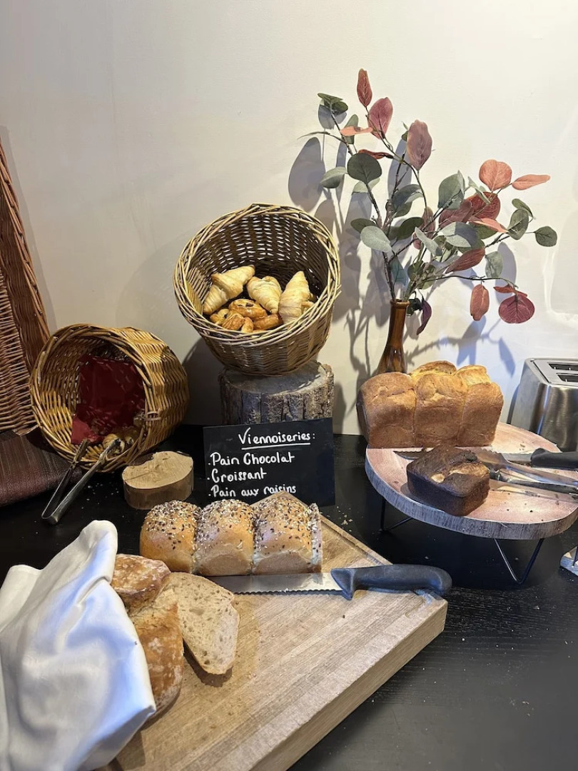 Victoria Lodge, Friendly Hotel