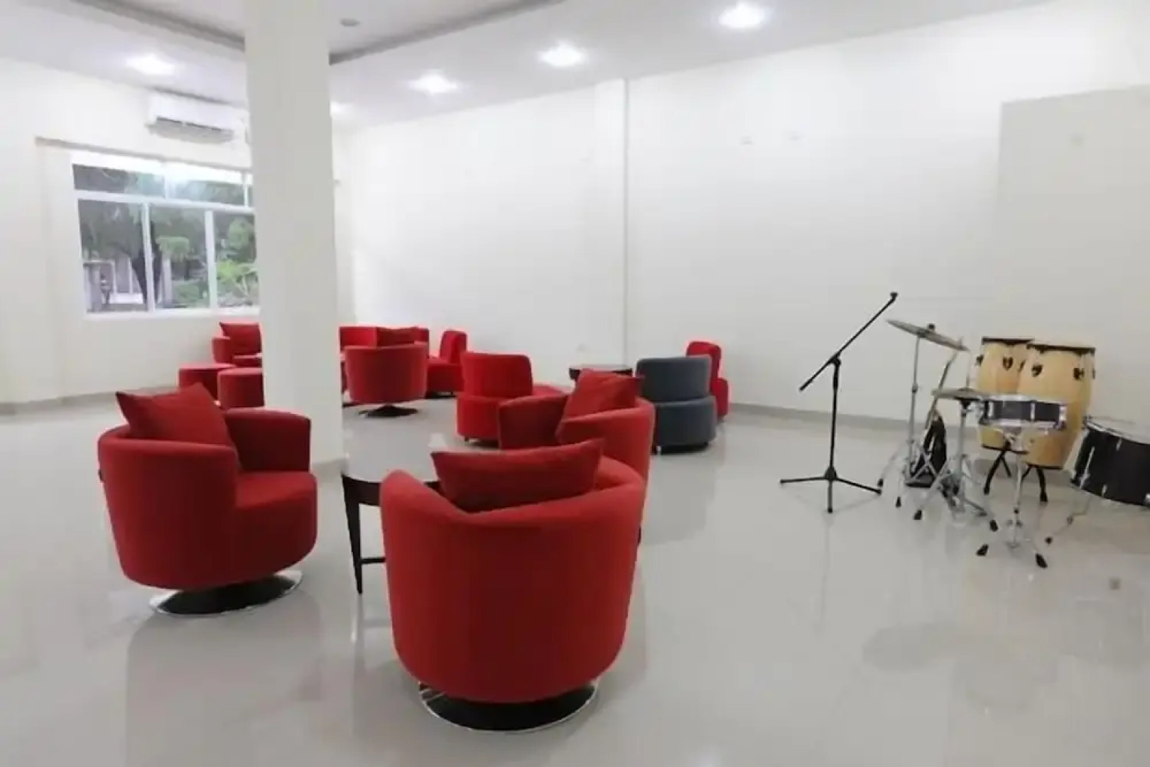 Hotel Ritz Waku-Kungo