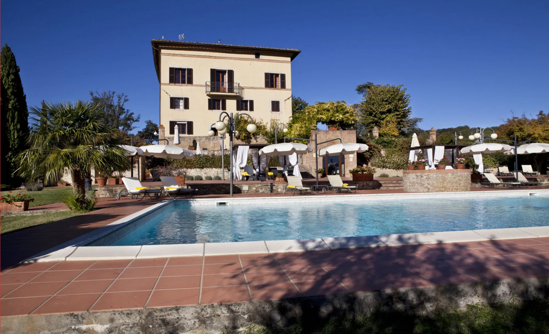 Villa Curina Resort
