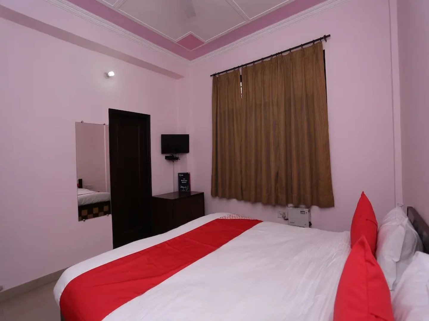 OYO 15481 Hotel Star