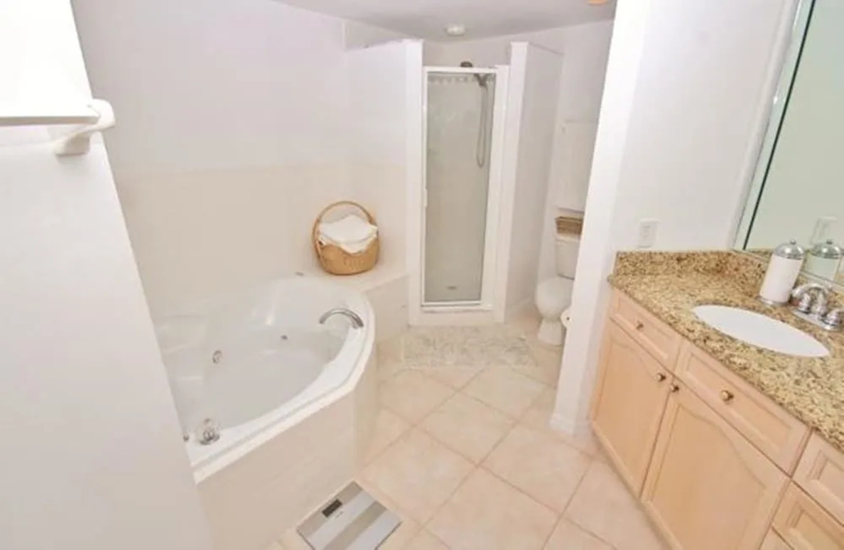 Oceanwalk 5-406 Apartment 2