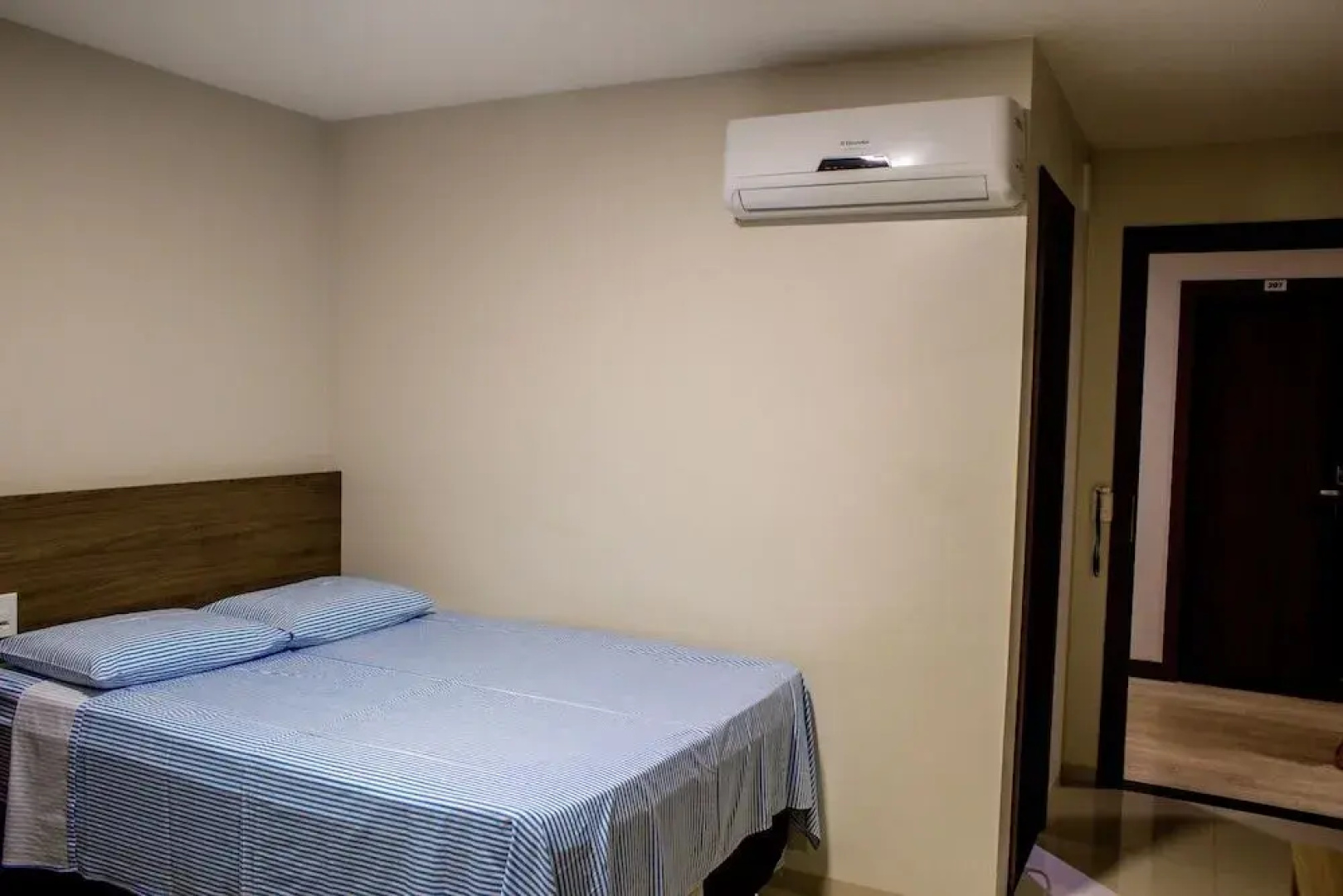 Ozaki's Hotel