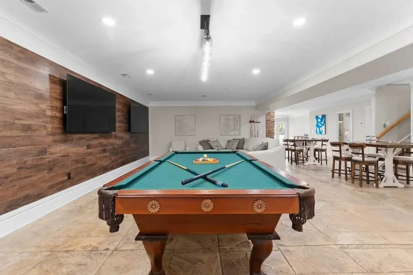 Sunset Pointe by Avantstay Waterfront, Beach, Fire Pit Sleeps 14 5bdr 4BA