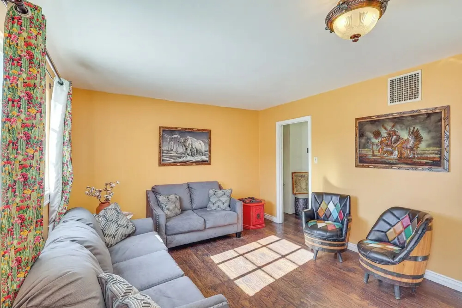 Route 66 Retreat Steps to Beale St in Dtwn Kingman