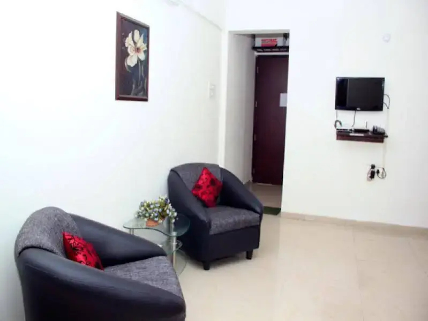 Cosmos Luxury Service Apartment