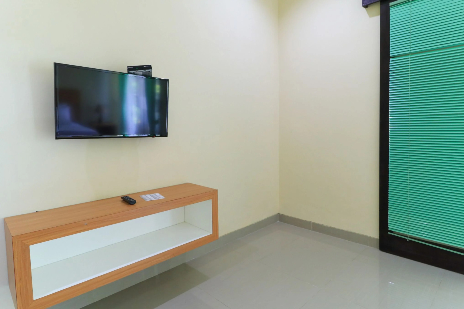 Taman Damai Bungalow by ZUZU