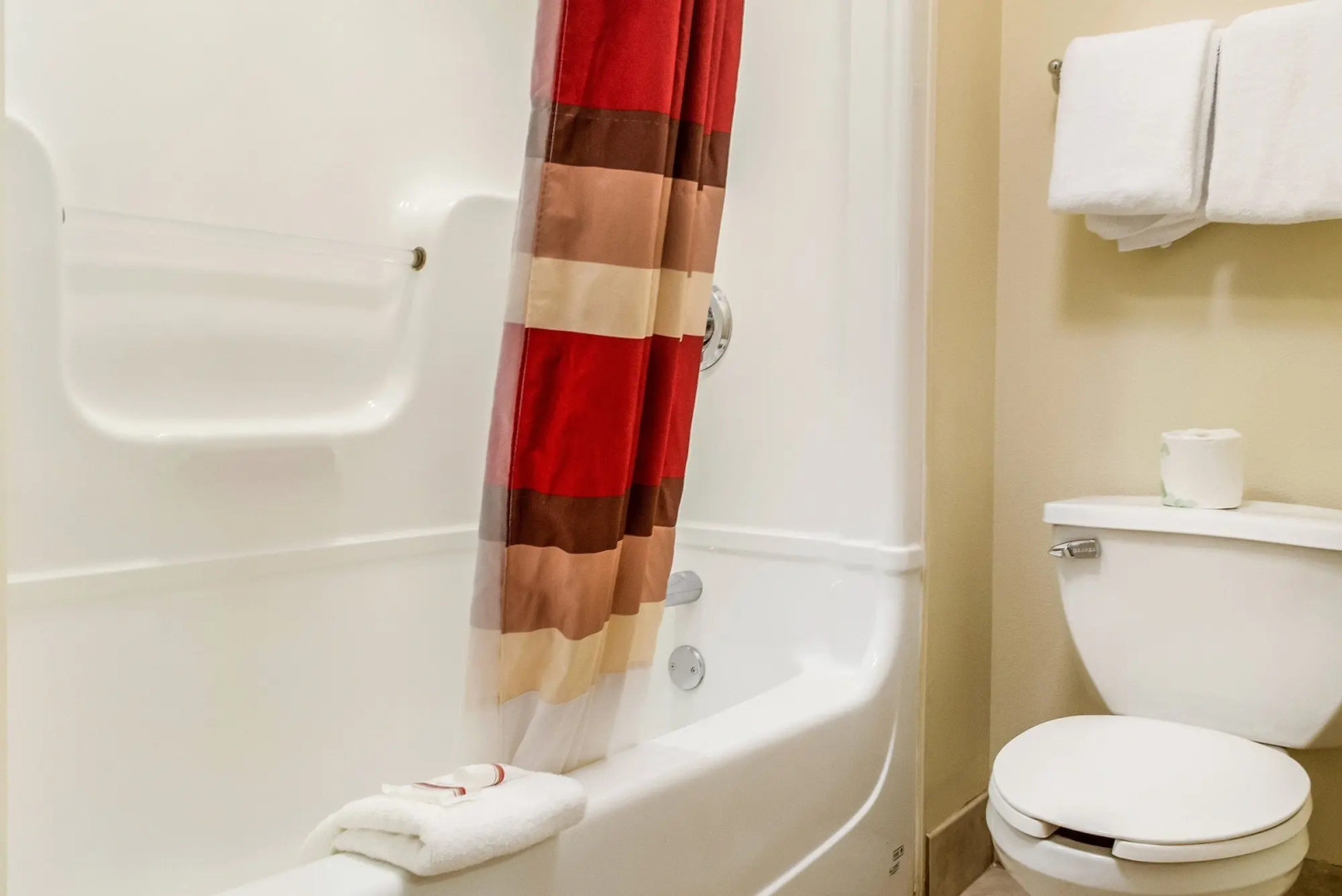 Red Roof Inn PLUS+ Raleigh Downtown – NCSU/Conv Center