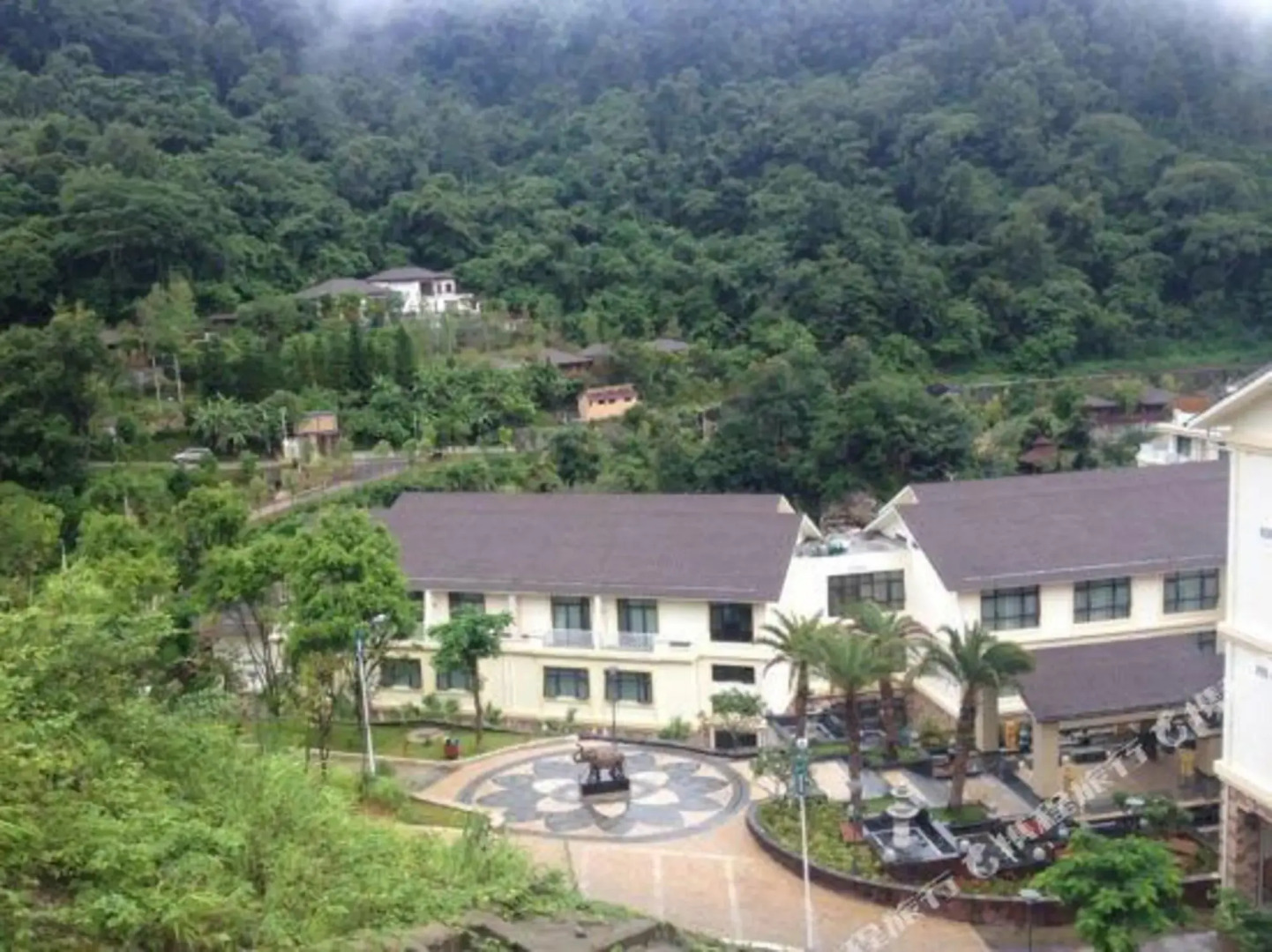 Longlin Hot Spring Resort