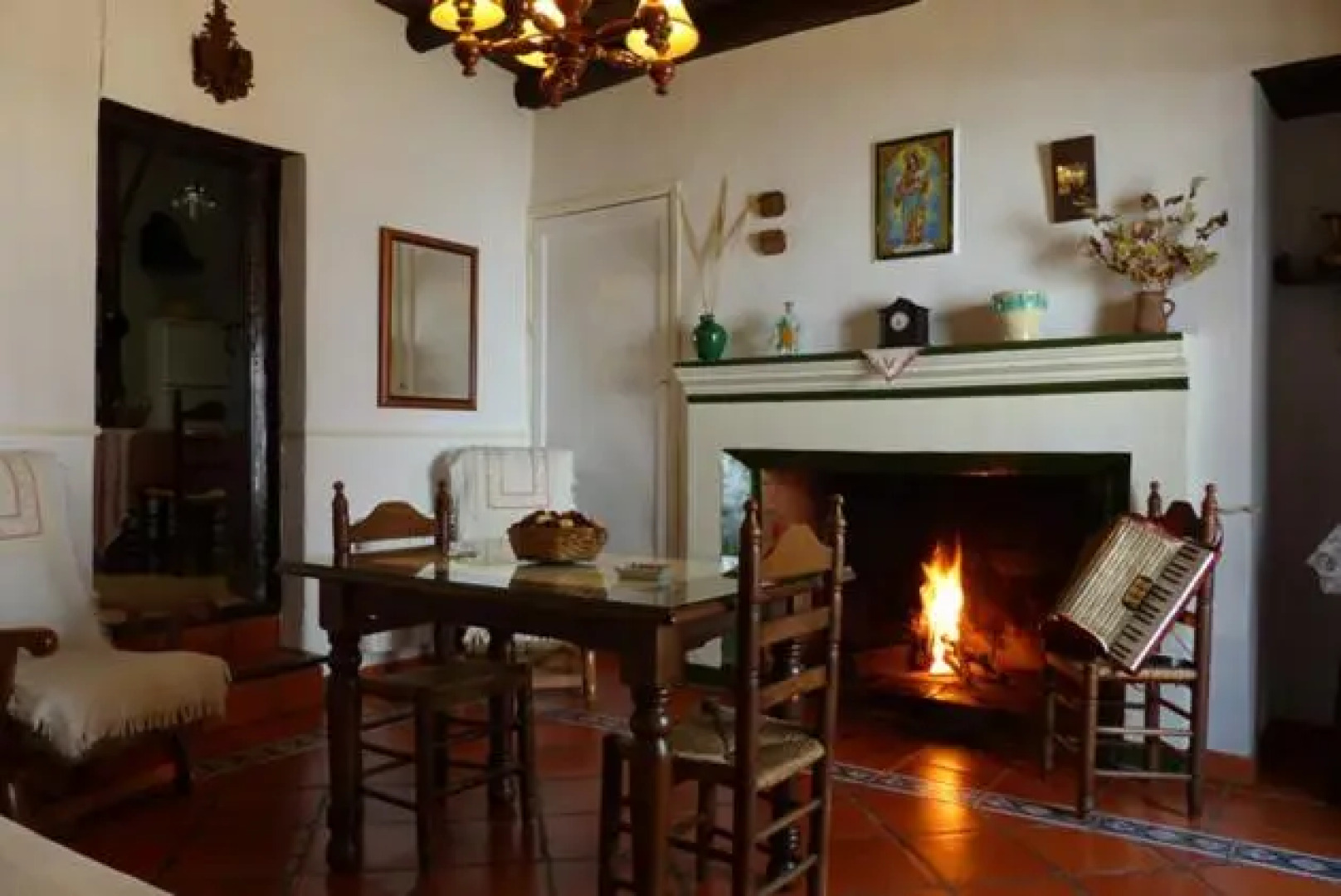 El Tragaluz - Casas en el pueblo para 4 personas