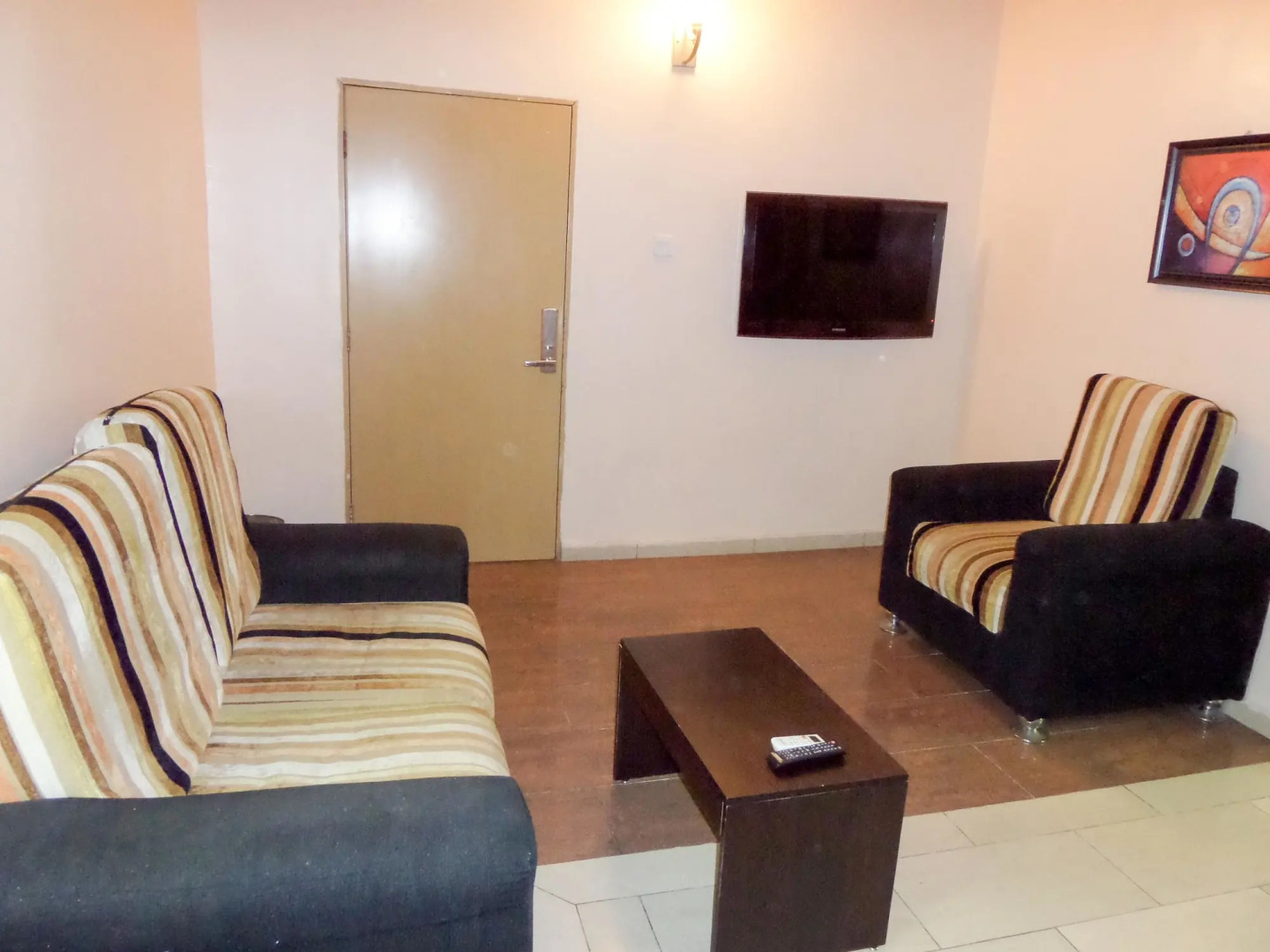 Royalview Hotel And Suites