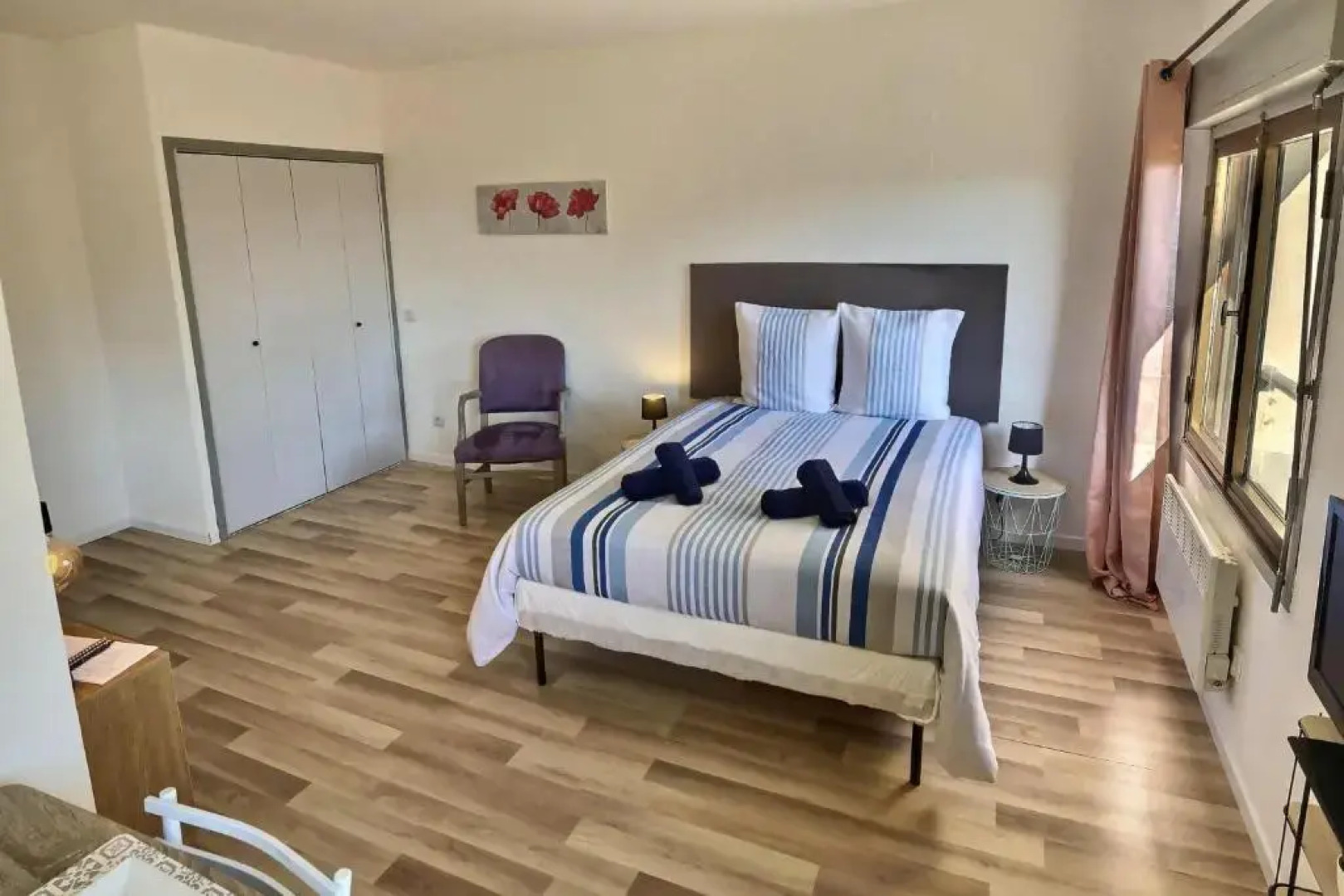 Studio vue sur les toits, lumineux Moustiers #2