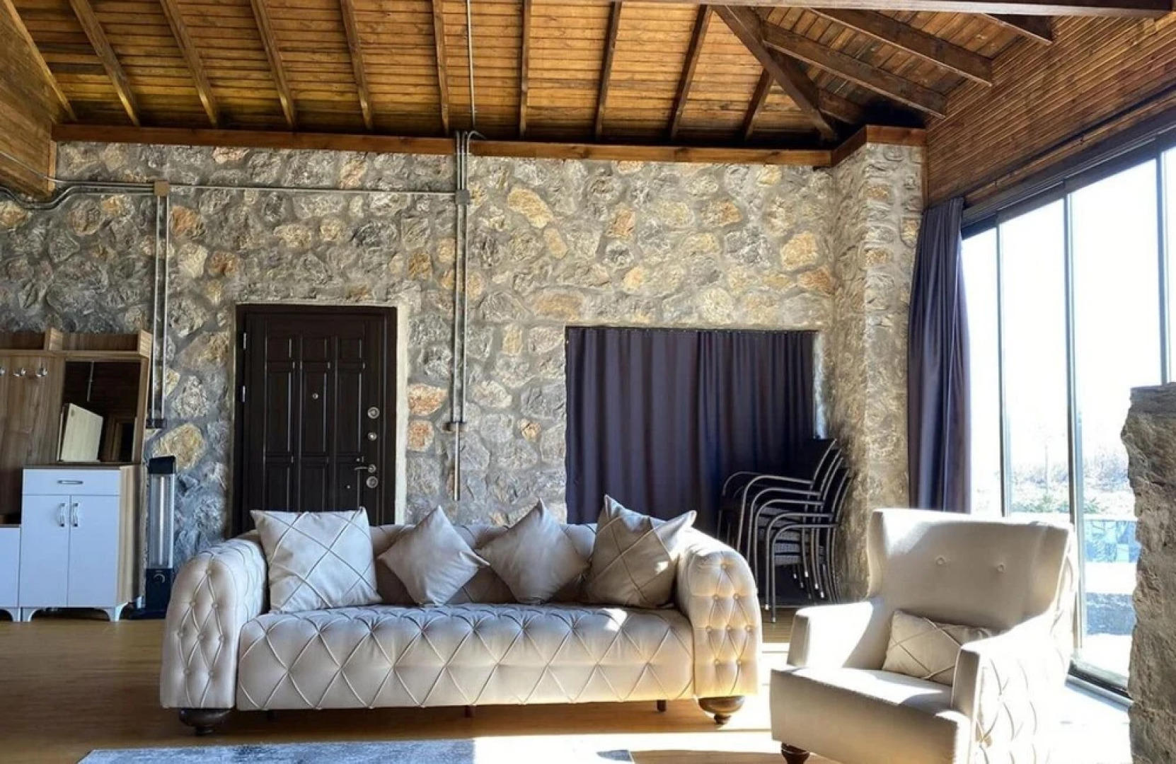 Lovely and Cozy Stone House With Hammam and Fireplace in Iznik Bursa