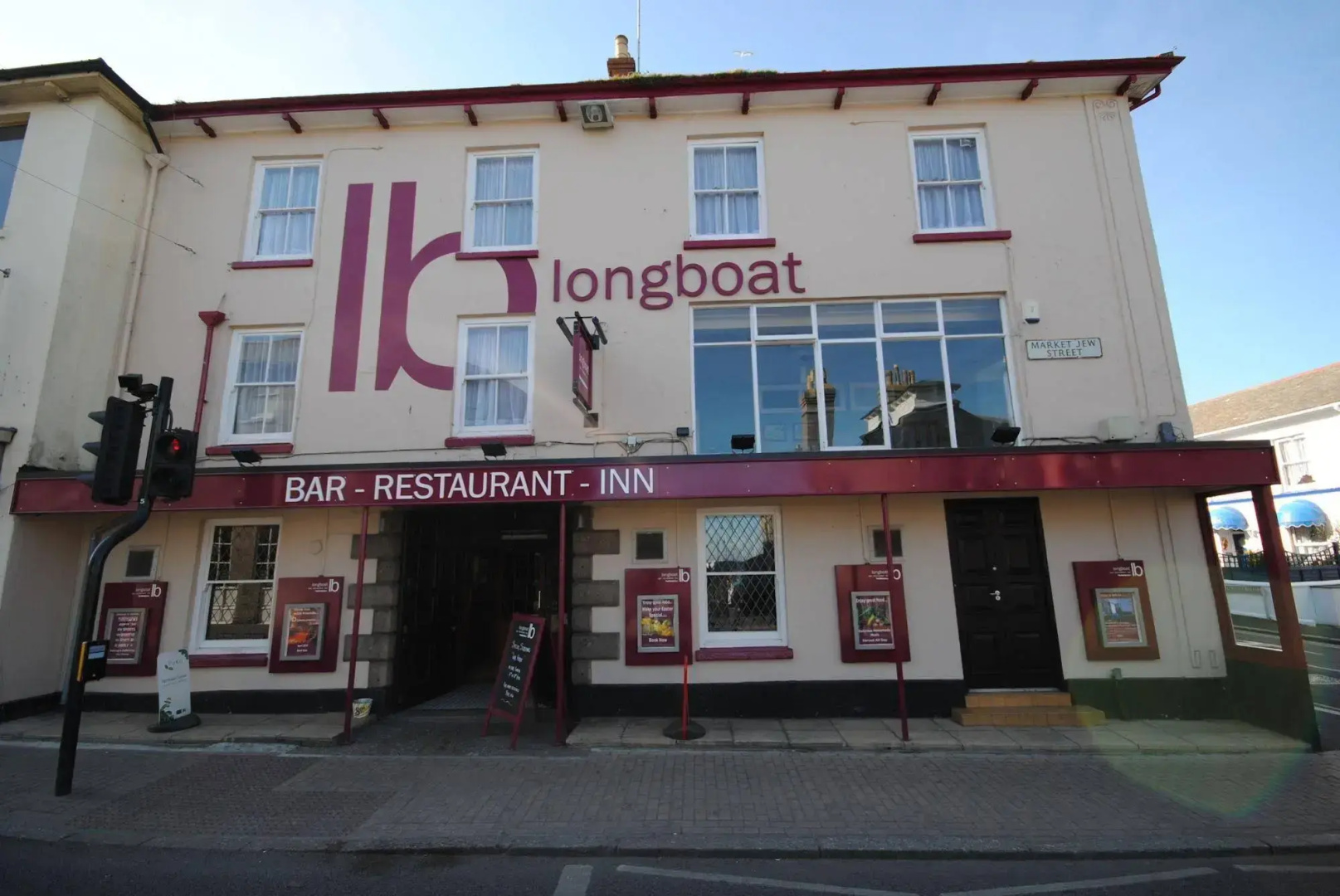 The Longboat Inn