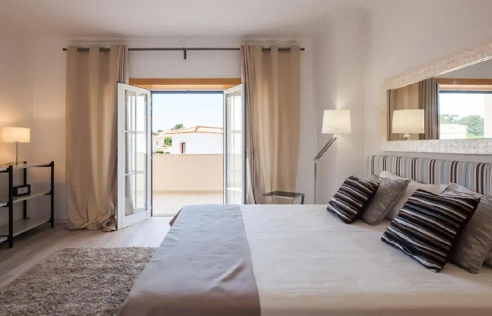 Praia Del Rey Golf And Beach Resort - the Village