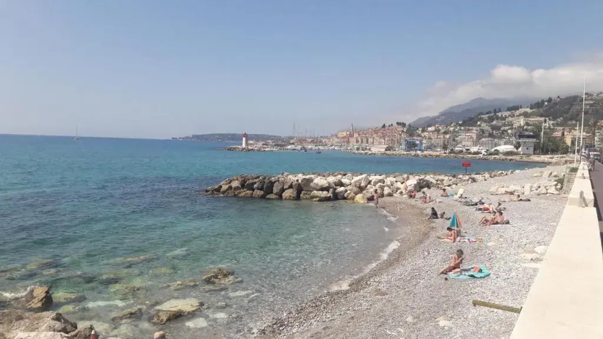 Splendide studio front de mer