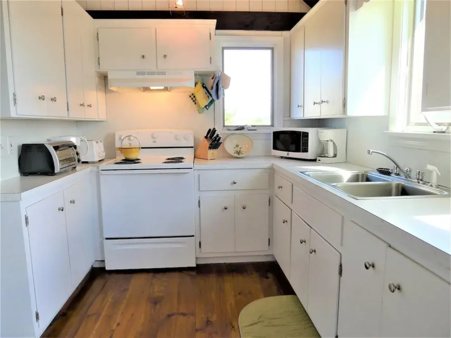 345 Harmes Way - 3 Bedroom House