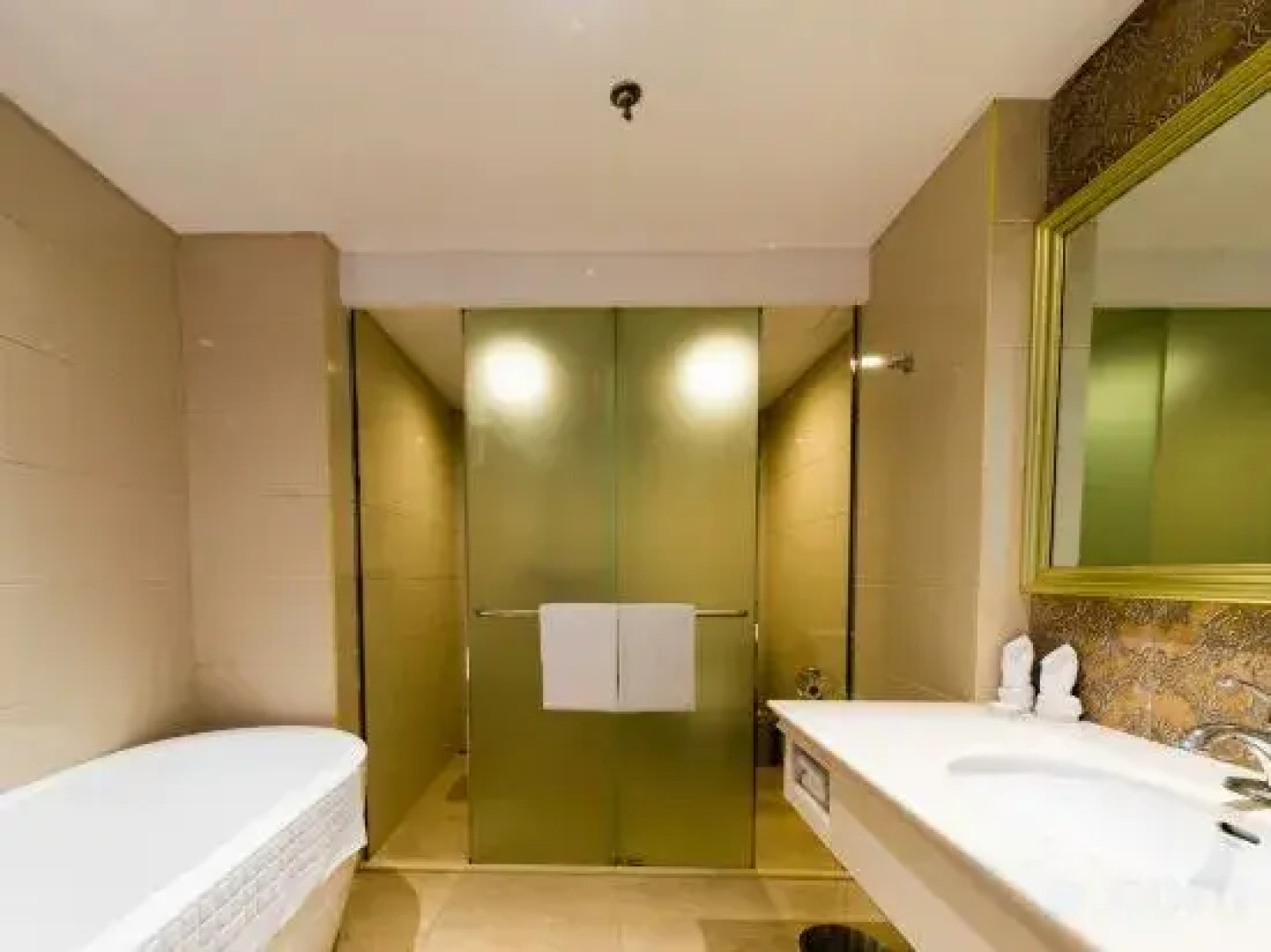 Jingge Hotel