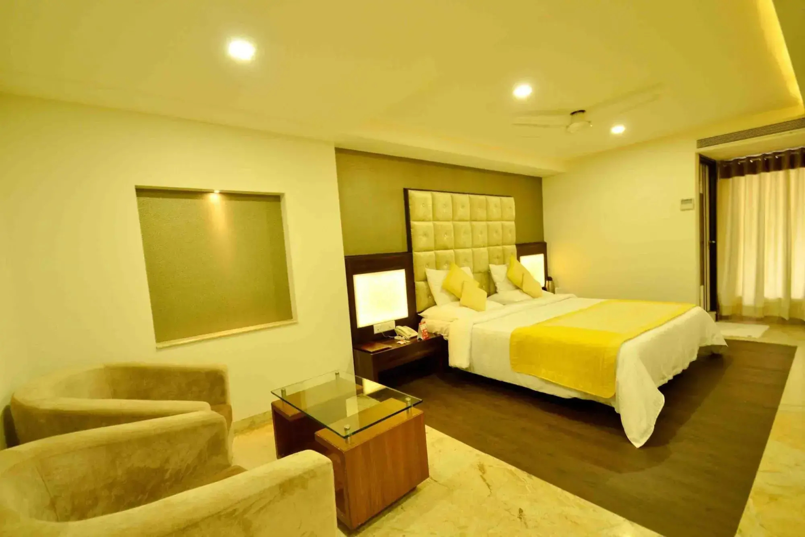 OYO Premium Kanchan Bagh