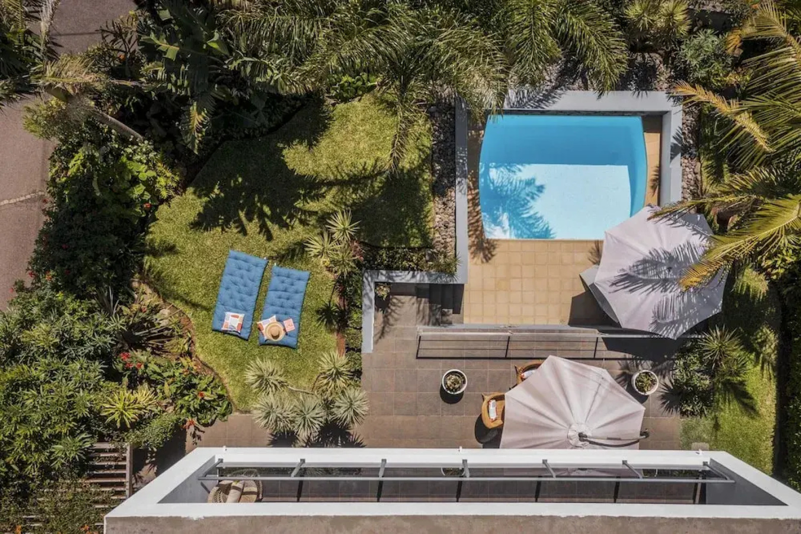 Pool, Garden and sea View - Villa Hibiscus