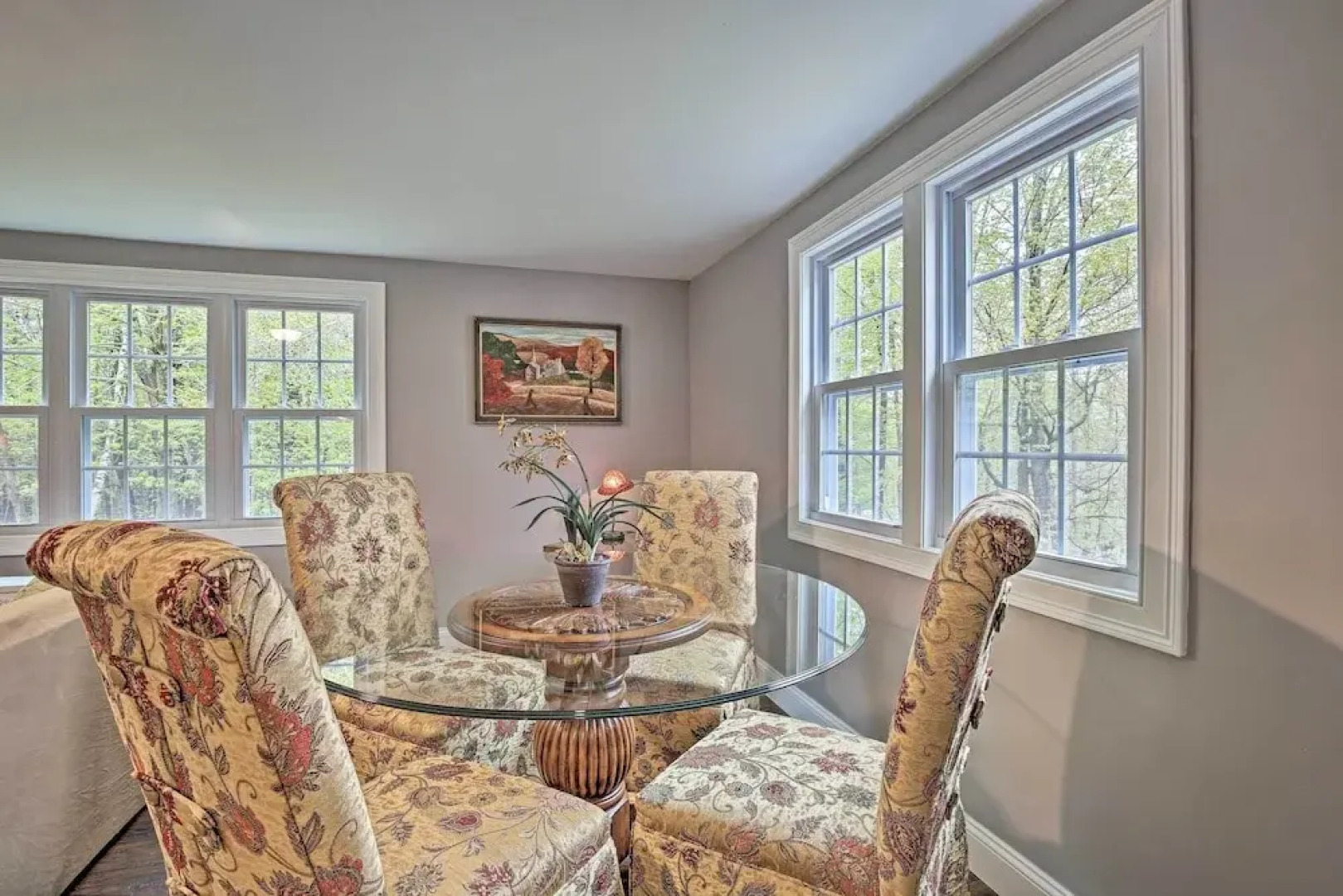 Beautiful Lenox Home, 3 Mi to Shakespeare & Co!