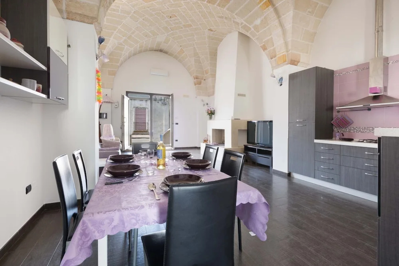 2094 La Dolce Vita Suite