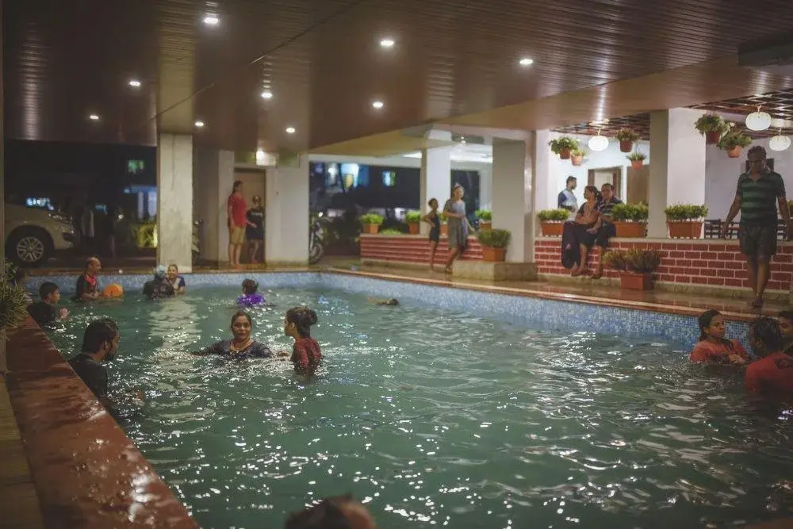 White House Beach Resort