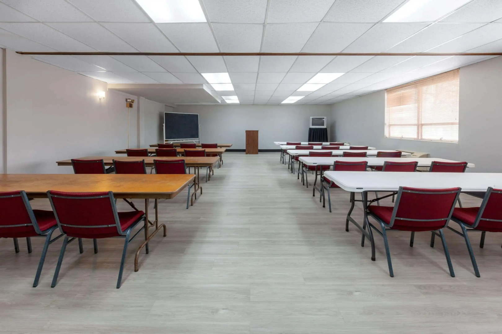 Travelodge by Wyndham Cleveland Airport