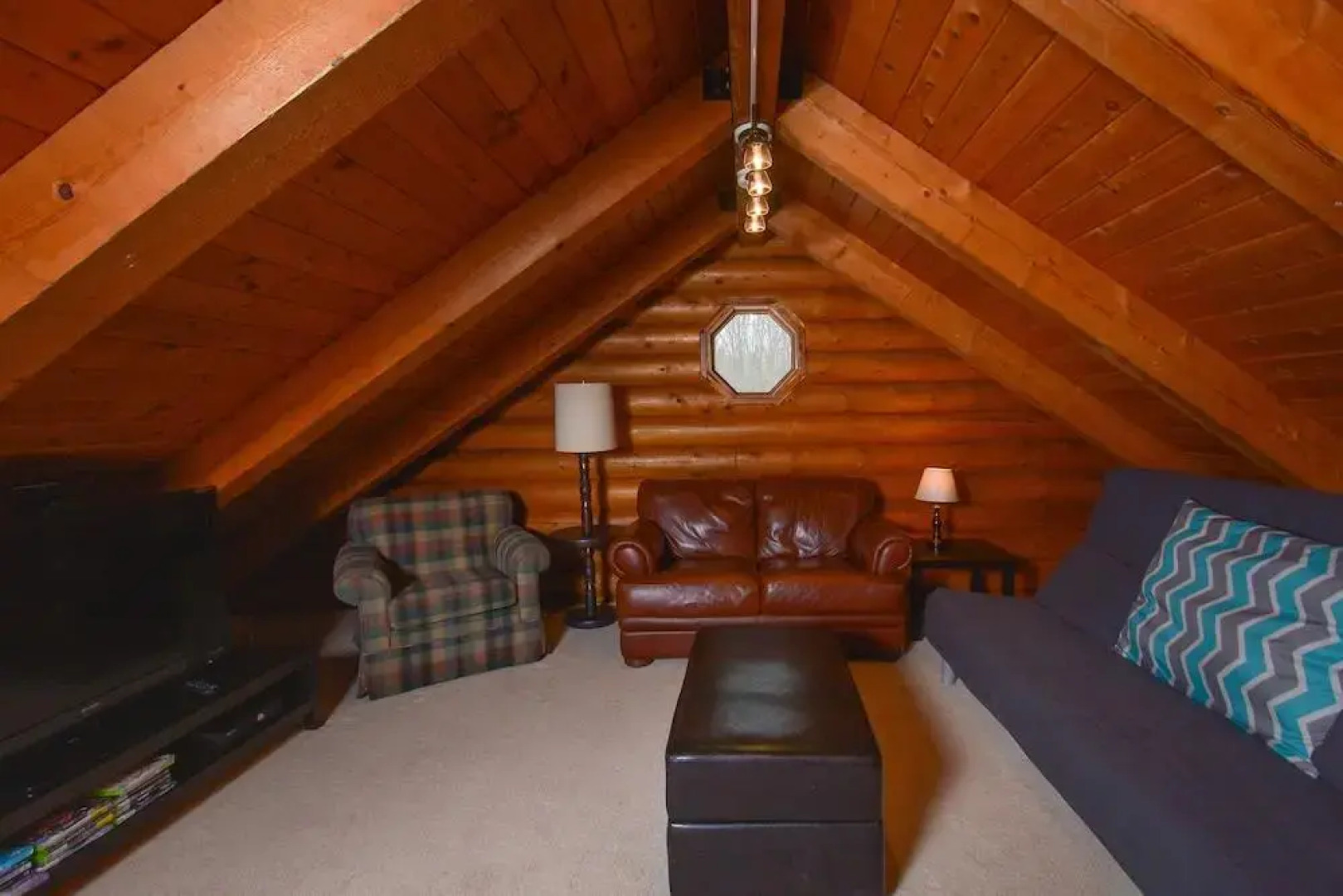 Four SKIsons 3 Bedroom House