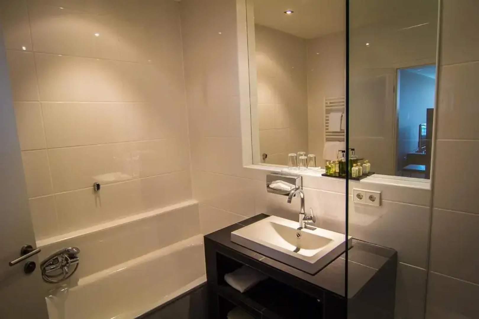 Aika Seaside Living Hotel