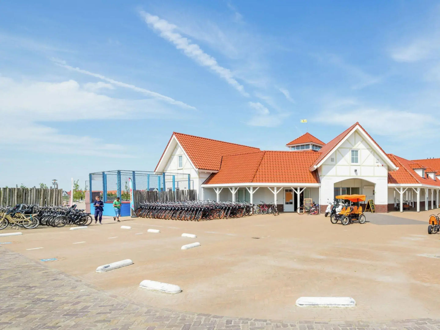 Restyled villa with sauna and rowing boat, in a holiday park, 400 m from the sea