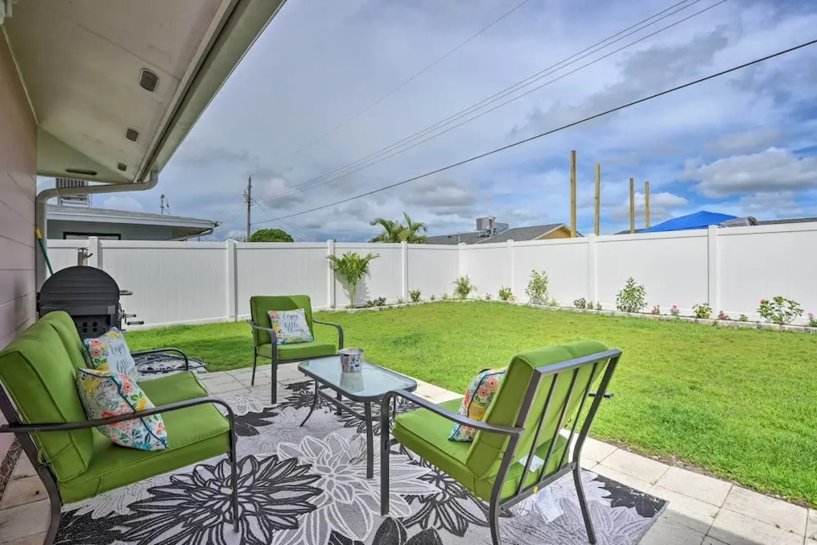 Ranch-style House w/ Pool Access in 55 + Community