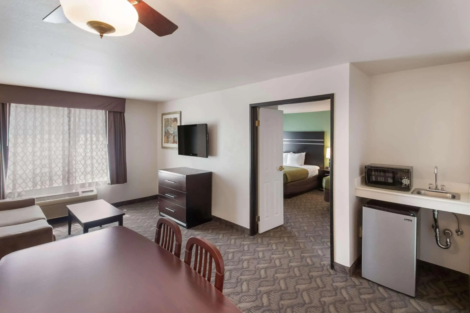 Quality Inn & Suites Salt Lake City Airport West